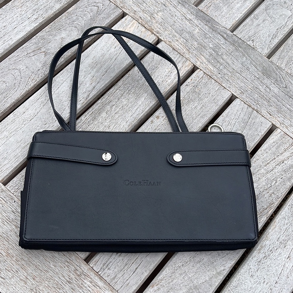 Cole Haan sporty shoulder bag / purse black - Picture 4 of 16